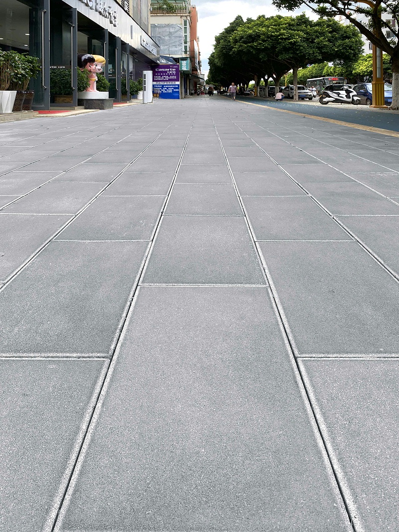 仿石透水PC人行道鋪貼