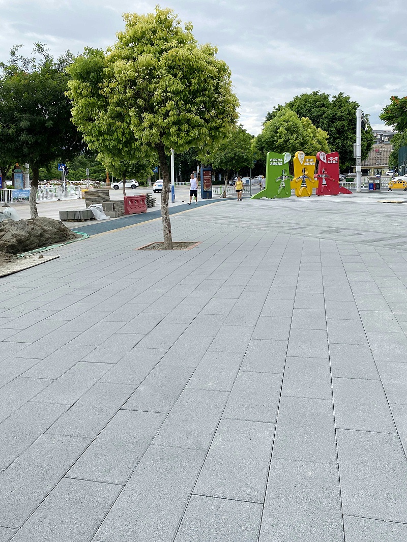 道路改造仿石透水磚