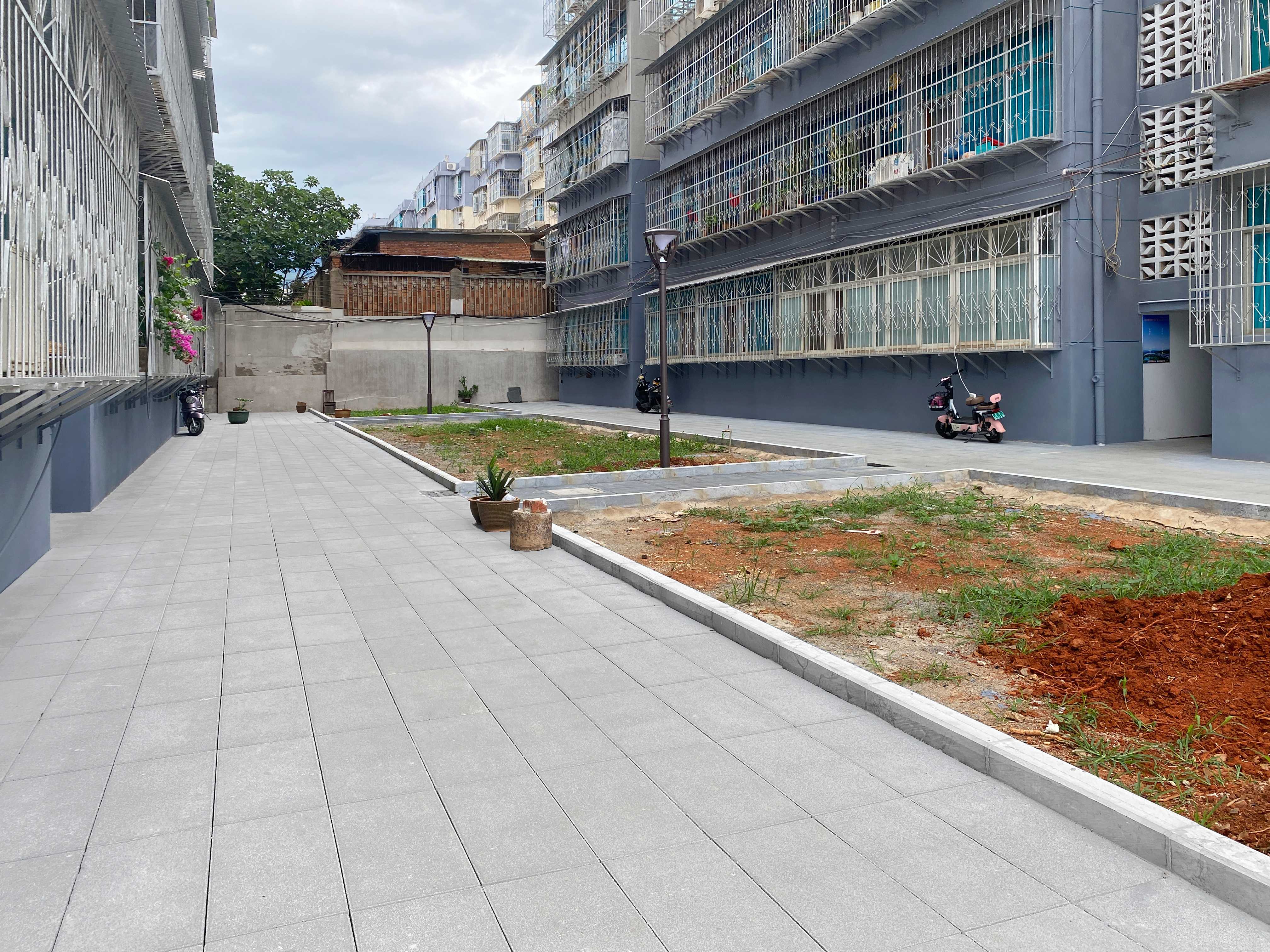 老舊小區(qū)改造透水javascript:void(0)磚